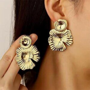 Gold Flower Stud Earrings | Hypoallergenic Stainless Steel Lightweight Jewelry